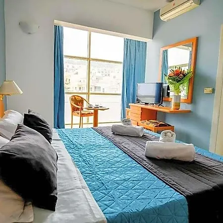 La Playa Hotel 3*